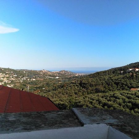 Lovely Renovated Apartment Near Dolcedo Exterior foto